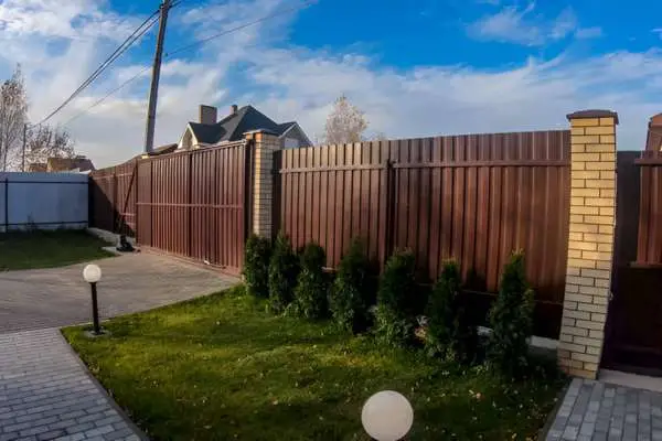 Pine Fences, Cedar Fences